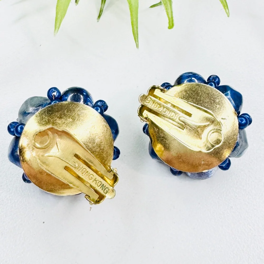 Vintage 60s Hong Kong Blue White Swirl Plastic Bead Cluster Clip On Earrings